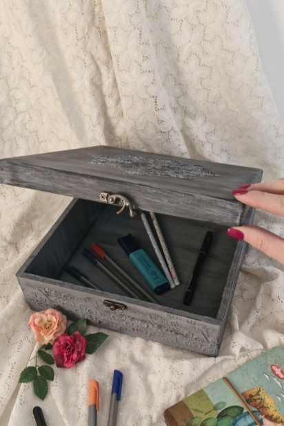 جعبه چوبی اکسسوری طرح برجسته و پتینه رنگ مشکی