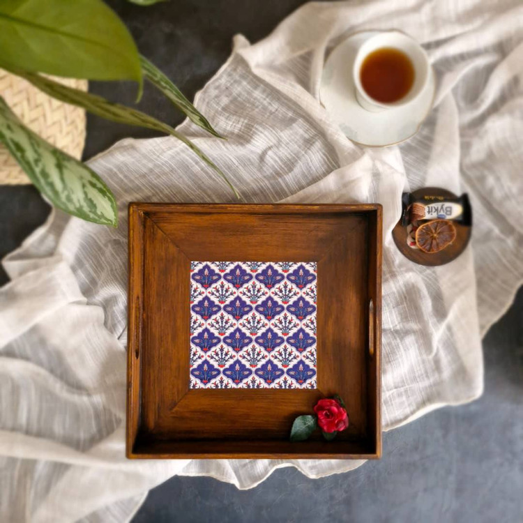 سینی چوبی دکوپاژ با طرح حوض کاشی و طرح چوب اطراف