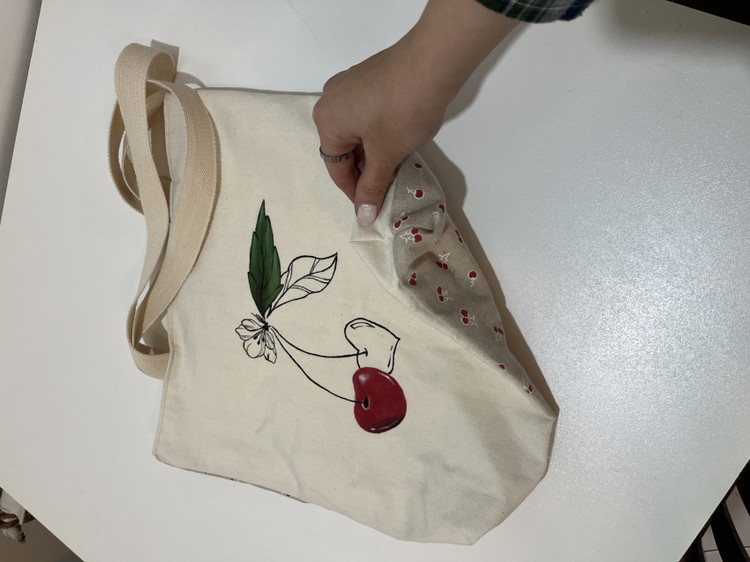 توت بگ کتان با نقاشی پارچه طرح آلبالو