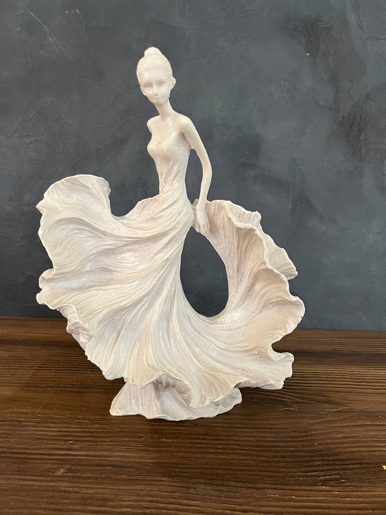 مجسمه پلی استر خام بانوی رقصان