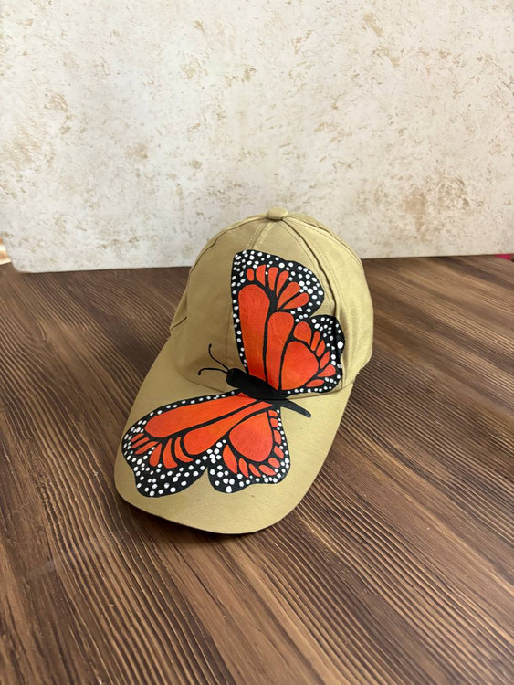 کلاه کپ پارچه ای فری سایز با طرح پروانه