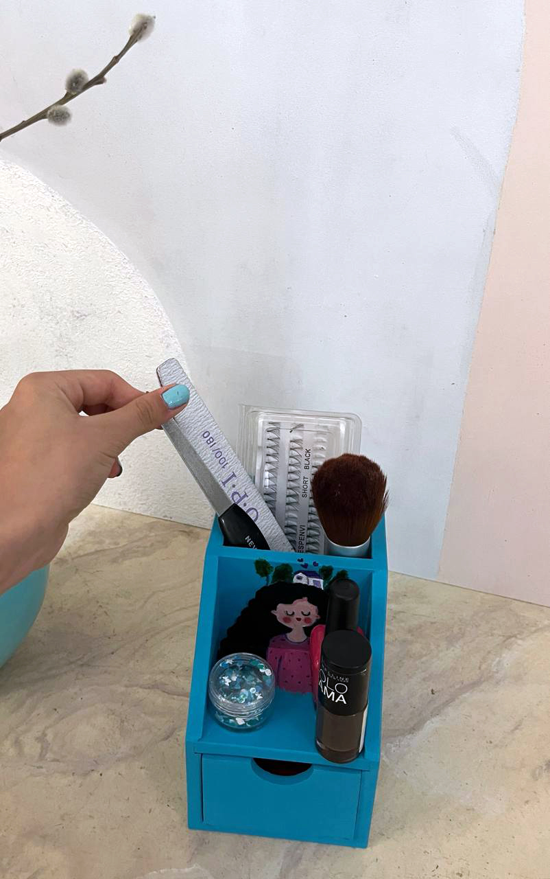 مینی دراور چوبی طرح دخترک رویاپرداز