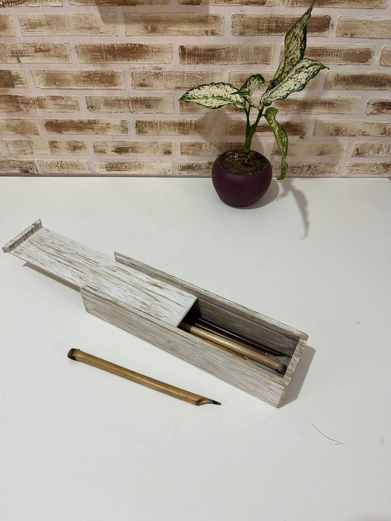 جای قلم چوبی با در کشویی سفید طلایی