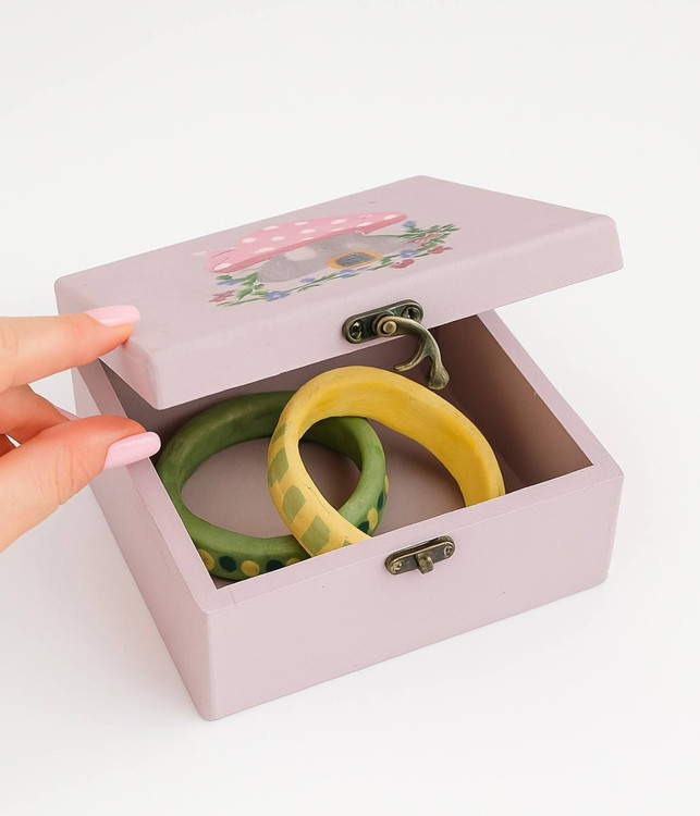 جعبه چوبی مکعب صورتی با طرح قارچ