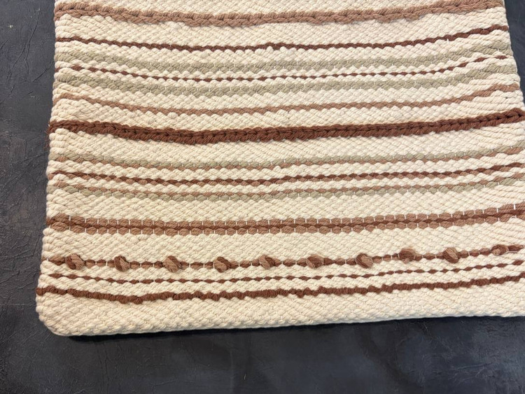 کاور کوسن دستباف تپستری طرح آوین