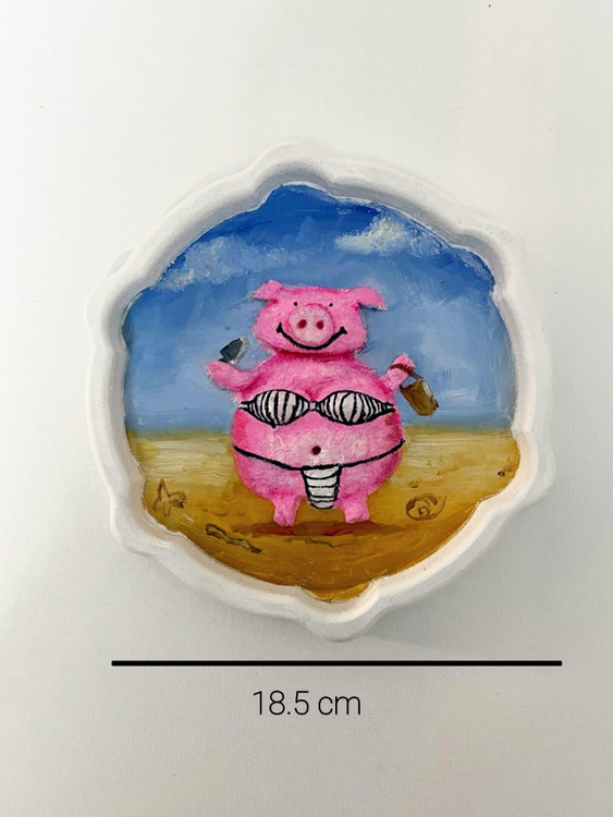 دیوارکوب چوبی فانتزی طرح برجسته خوک شناگر