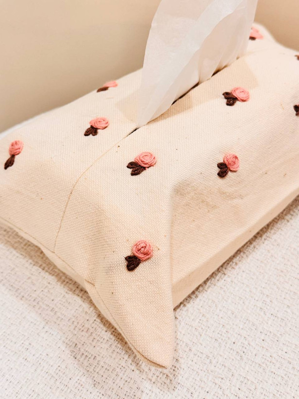 کاور دستمال کاغذی الیاف طبیعی طرح گل های صورتی