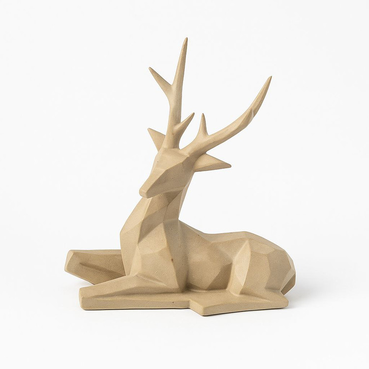 مجسمه پلی استر خام گوزن نشسته