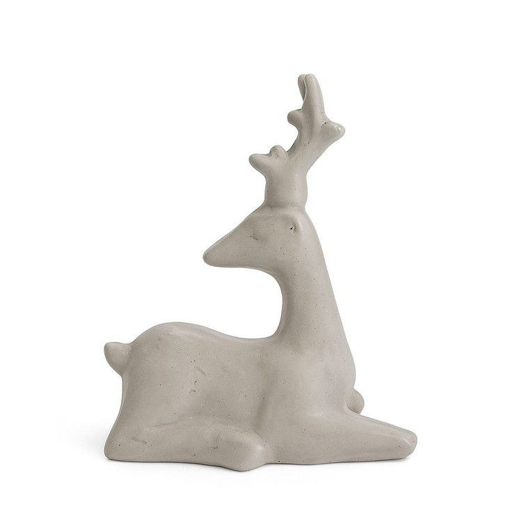 مجسمه پلی استر خام گوزن نشسته