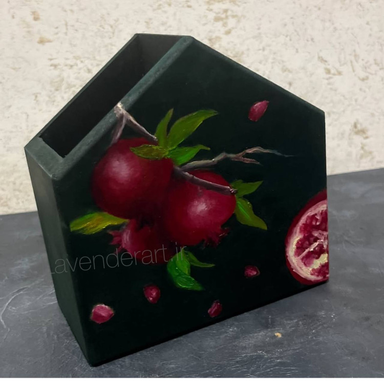 باکس چندکاره نقاشی شده طرح انار و یلدا مناسب جای کارد و چنگال، جاقلمی و ...