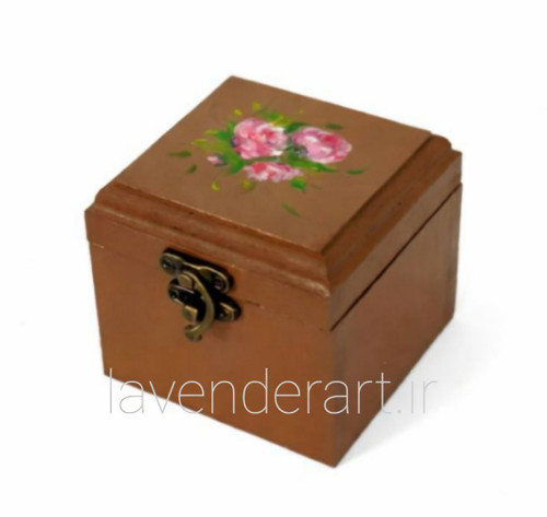 جعبه چوبی قهوه ای با نقاشی گل سرخ