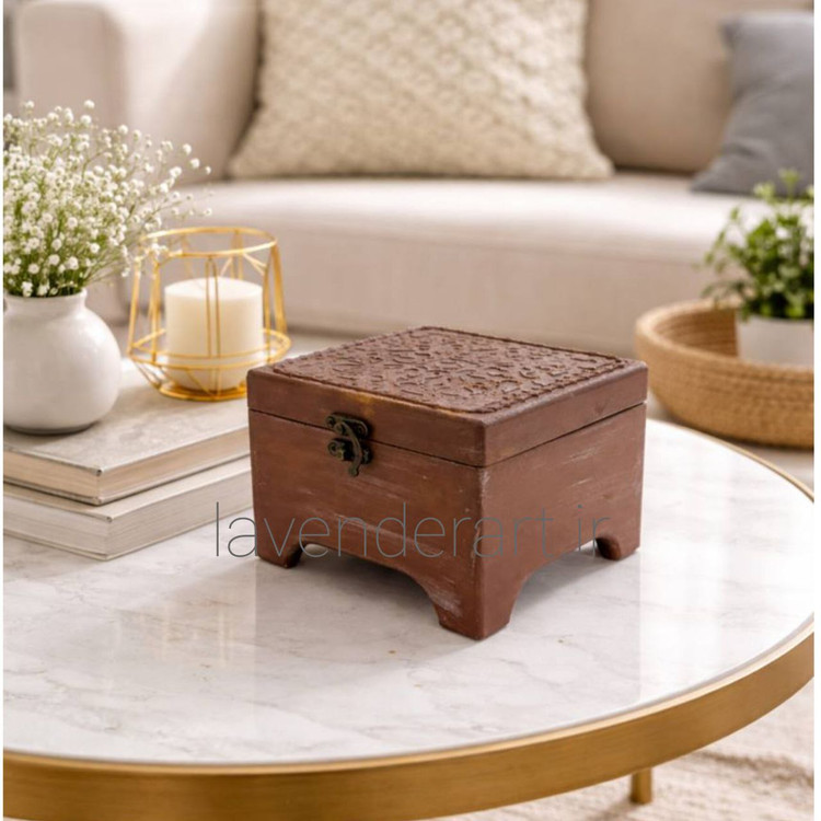 جعبه چوبی پایه دار مربع طرح منبت