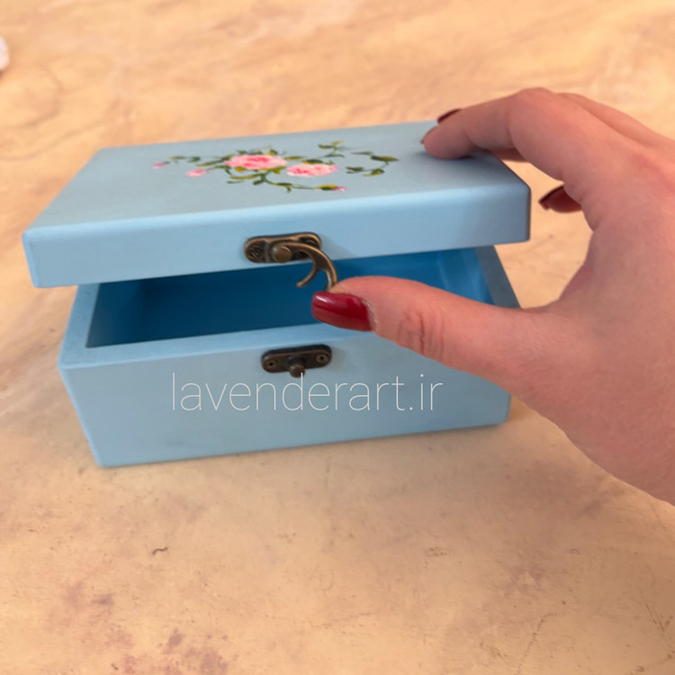 ست آینه و جعبه نقاشی شده آبی با گل های صورتی
