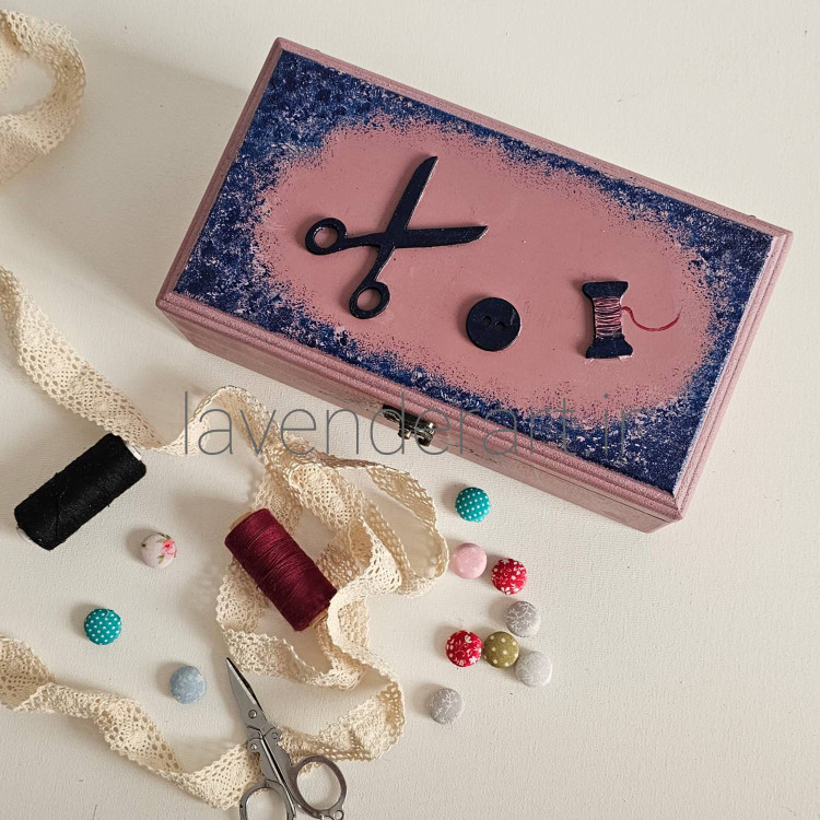 جعبه کیت خیاطی دارای سه قسمت سایز 15*25*8 سانتی متر