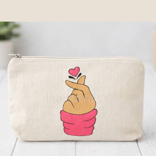 جامدادی یا کیف لوازم آرایش متقال آستردار با نقاشی قلب انگشت