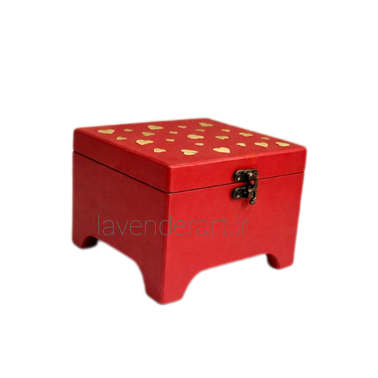 جعبه چوبی قرمز پایه دار با طرح قلب طلایی ولنتاین