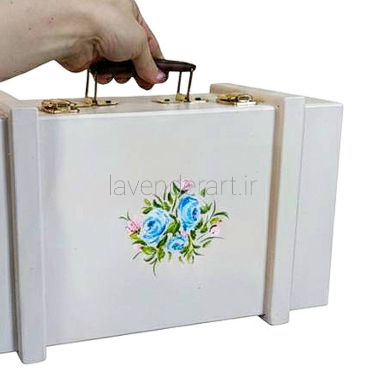 چمدان چوبی کرم قهوه ای با نقاشی گل رز آبی