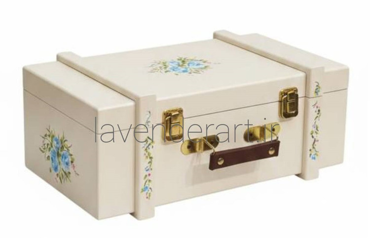 چمدان چوبی کرم قهوه ای با نقاشی گل رز آبی