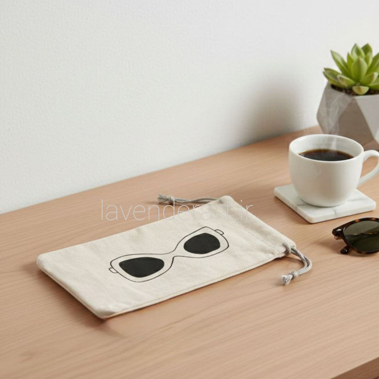 جا عینکی پارچه ای فانتزی با نقاشی دستی طرح عینک آفتابی مینیمال