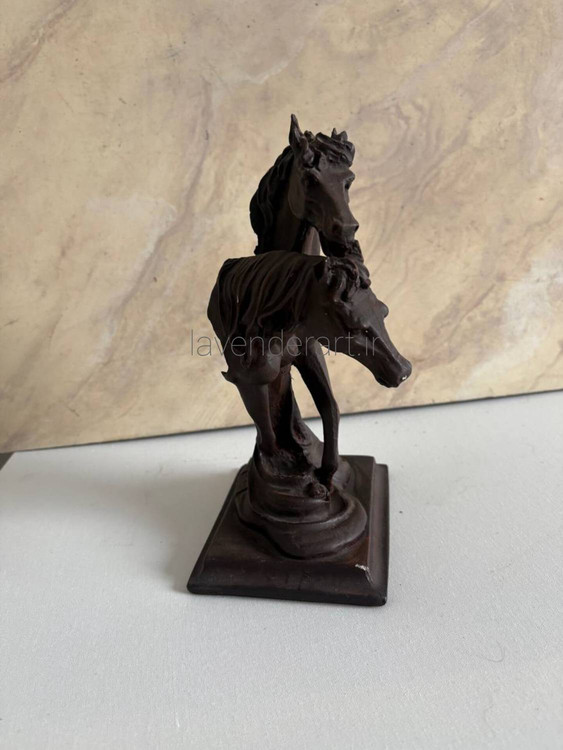 مجسمه اسب پلی استری طرح چوب نماد سال جدید با ابعاد 25*14*11