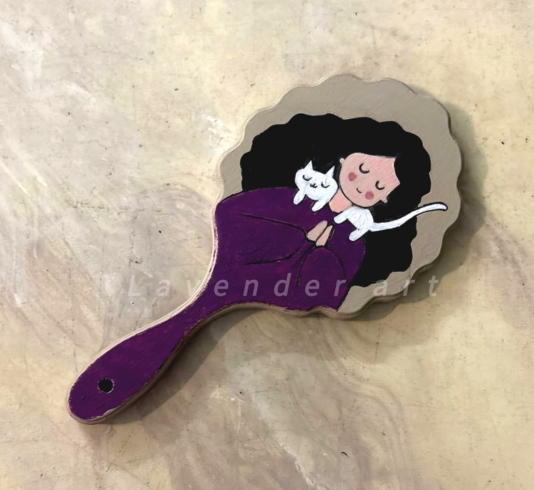 آینه چوبی دستی بنفش با طرح نقاشی دخترک و گربه