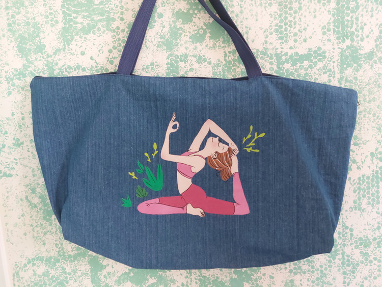 کیف مت یوگا جنس جین با نقاشی دستی طرح دختر یوگی
