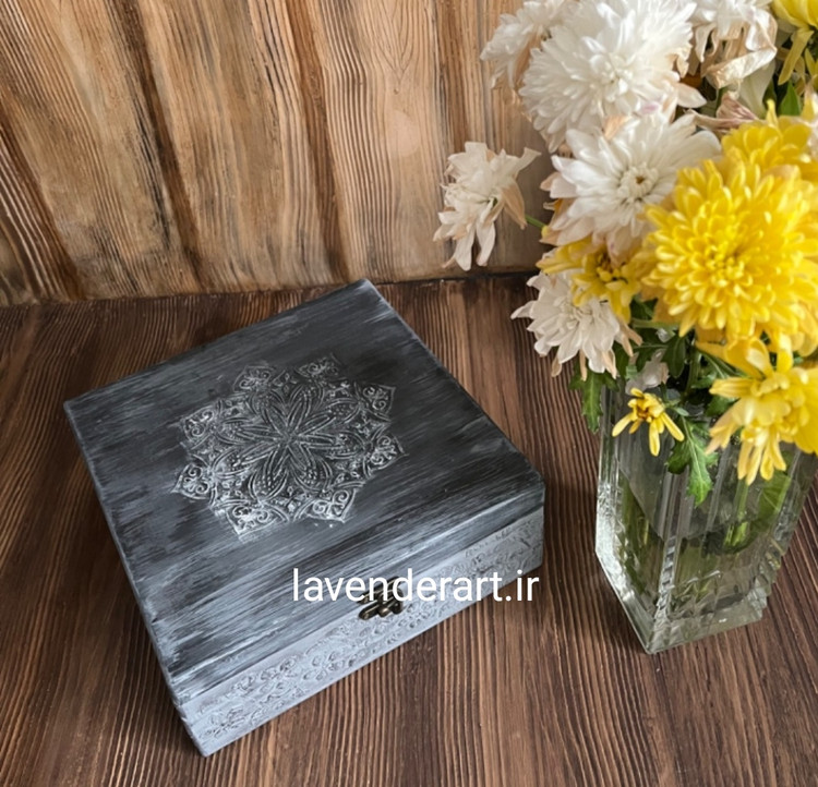 جعبه چوبی اکسسوری طرح برجسته و پتینه رنگ مشکی