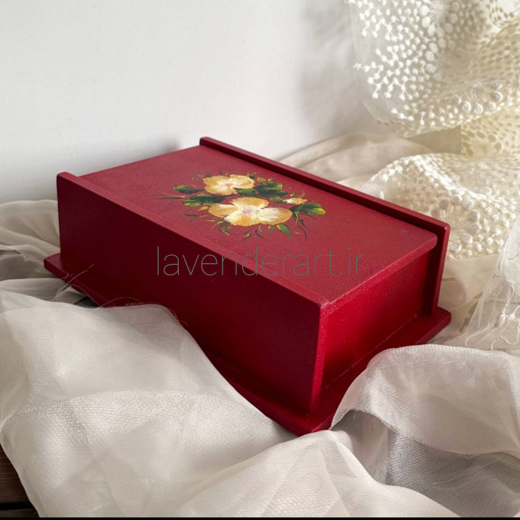 جعبه کارد و چنگال رومیزی چوبی یا جعبه تیبگ قرمز با نقاشی گل بنفشه ابعاد 8*25*15 سانتی متر