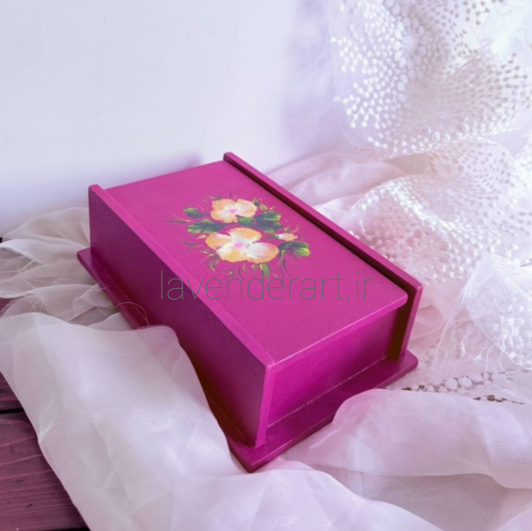 جعبه کارد و چنگال رومیزی چوبی یا جعبه تیبگ قرمز با نقاشی گل بنفشه ابعاد 8*25*15 سانتی متر