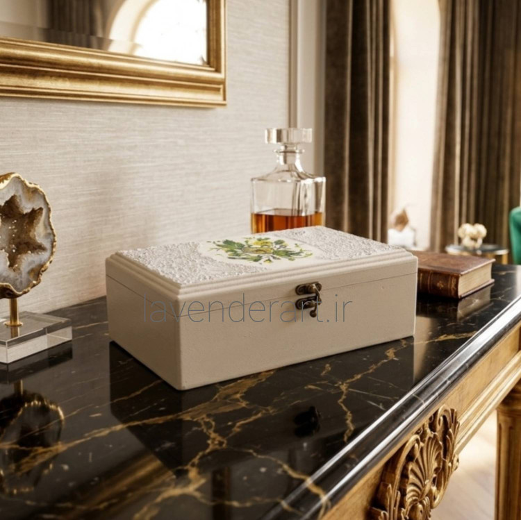 جعبه چوبی تی بگ متوسط قفل دار با نقاشی گل بنفشه ابعاد 12*8*22 سانتی متر