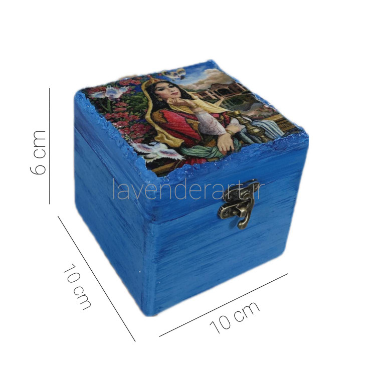 جعبه چوبی کوچک جا جواهری قفل دار آبی با طرح دکوپاژ مخمل بانوی ایرانی ابعاد 10*10*6 سانتی متر