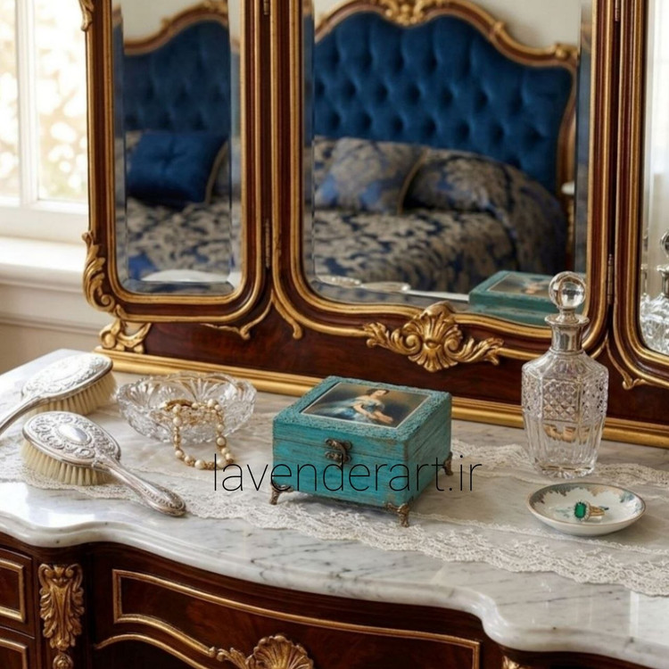 جعبه چوبی کوچک جاجواهرات قفل دار فیروزه ای با طرح دکوپاژ مخمل زن روس ابعاد 12*12*6 سانتی متر