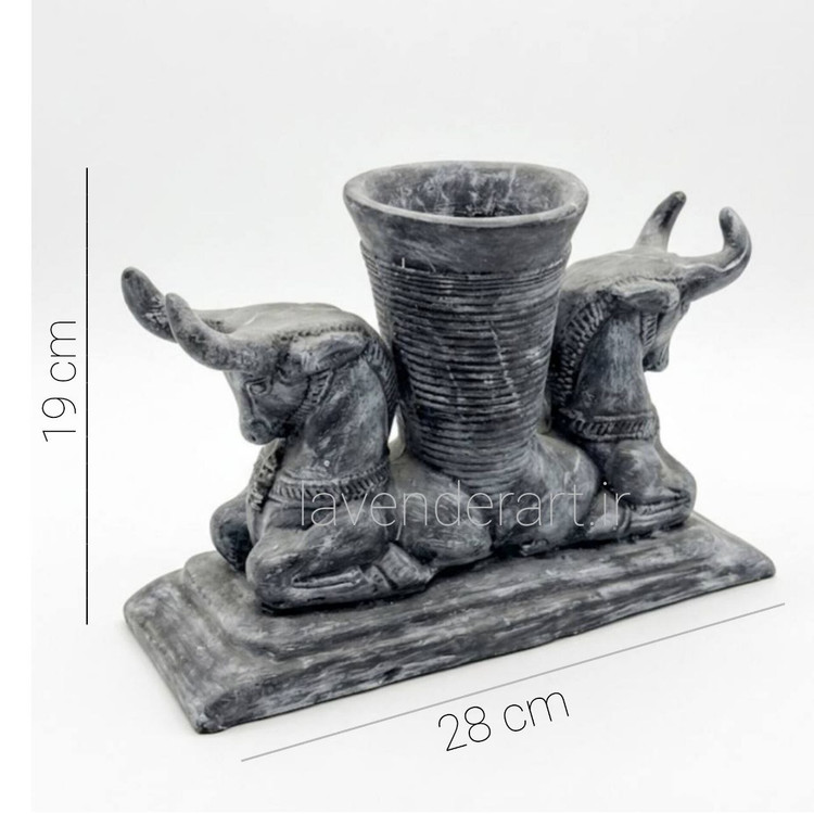مجسمه سر ستون با سر گاو سفالی طرح سنگ ابعاد 19*28 سانتی متر ریتون گاو هخامنشی