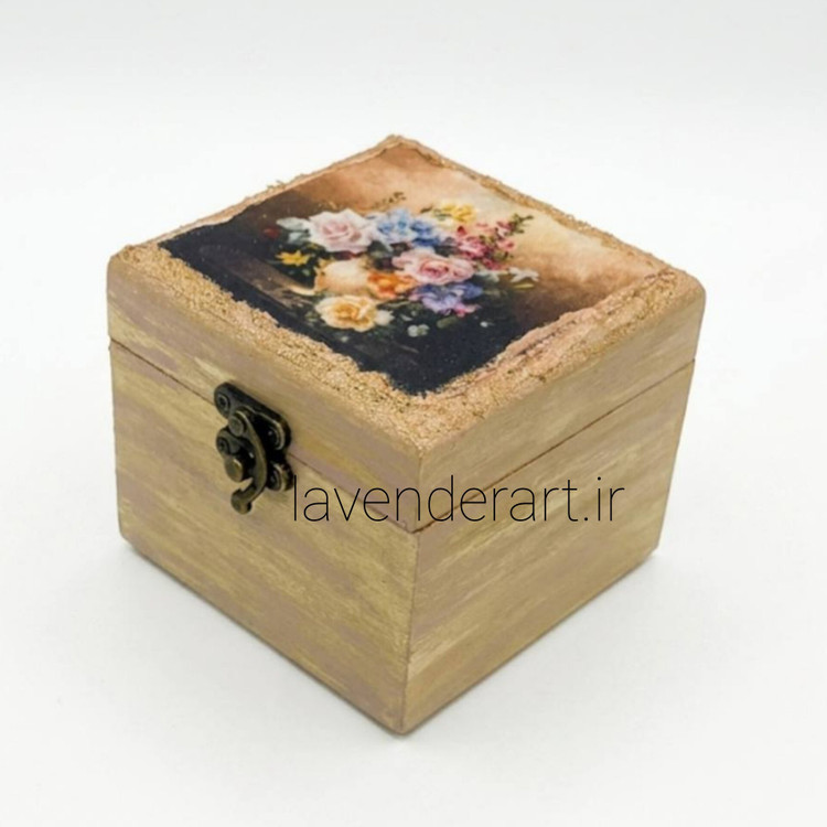 جعبه چوبی کوچک قفل دار با پتینه مخمل طرح گل ابعاد 11*10*10 سانتی متر