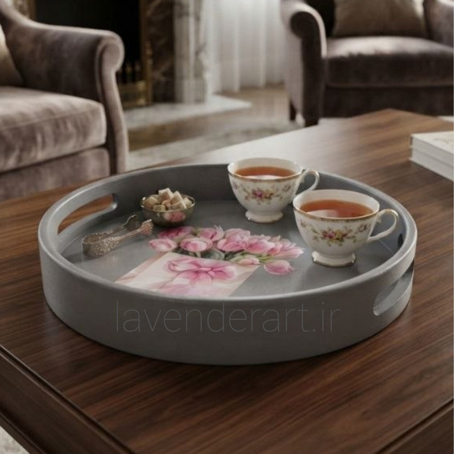 سینی چوبی گرد پذیرایی با دکوپاژ ضدآب دسته گل لاله قطر 20 سانتی متر