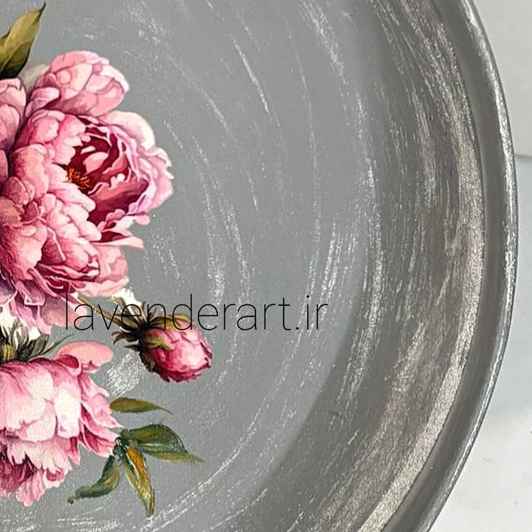 سینی چوبی ام دی اف گرد پذیرایی با دکوپاژ ضدآب دسته گل پیونی قطر 34 سانتی متر