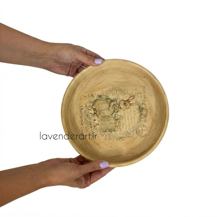 سینی چوبی ام دی اف گرد پذیرایی با دکوپاژ ضدآب طرح خرگوش وینتیج قطر 25 سانتی متر