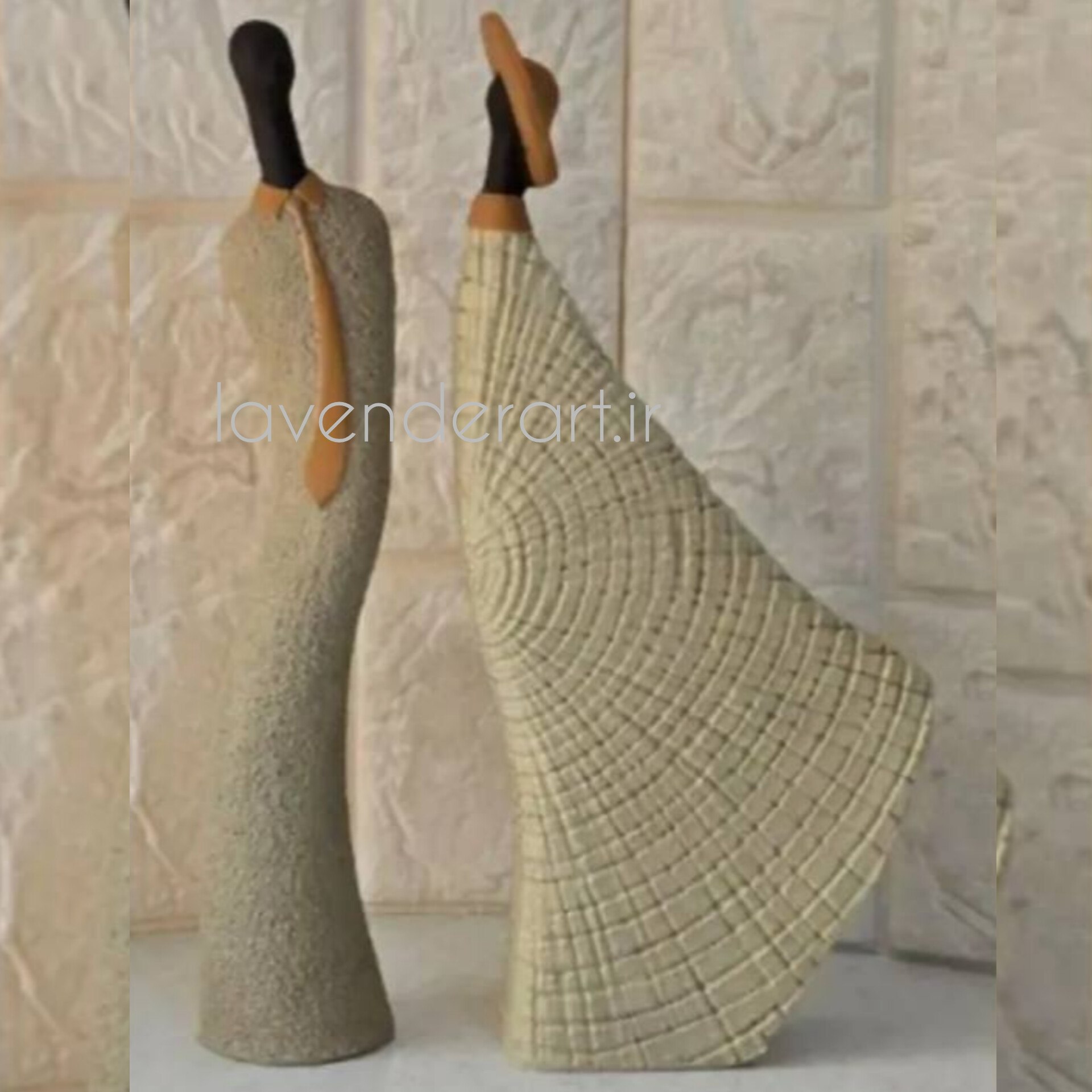 مجسمه دکوری مدرن خانم و آقای اسمیت پلی استر رومیزی