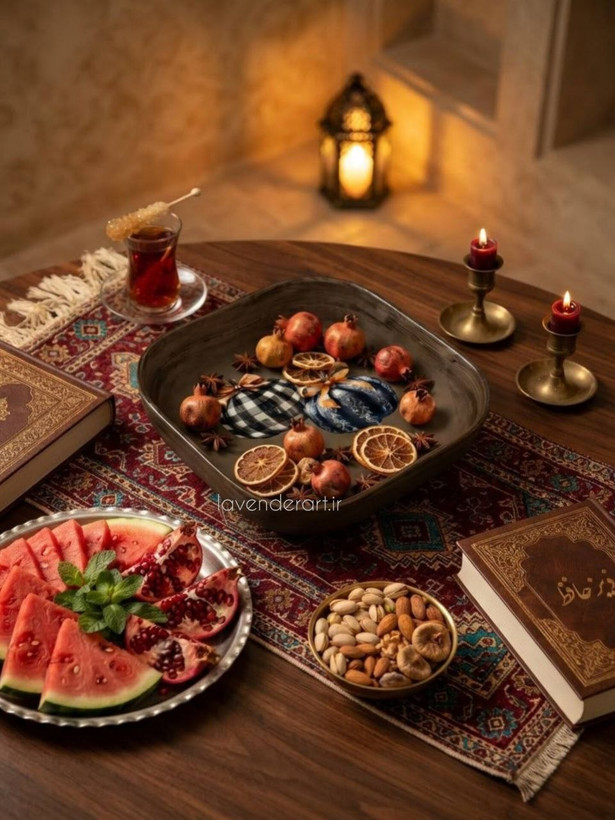 سینی چوبی ام دی اف پذیرایی با دکوپاژ ضدآب طرح پاییزی کدو تنبل ابعاد 24*24 سانتی متر